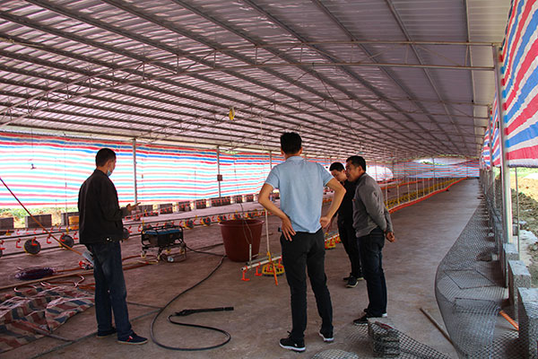 ZLG理工安裝馬山縣負(fù)壓風(fēng)機(jī)水簾墻